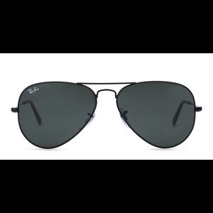 Ray an aviator all black